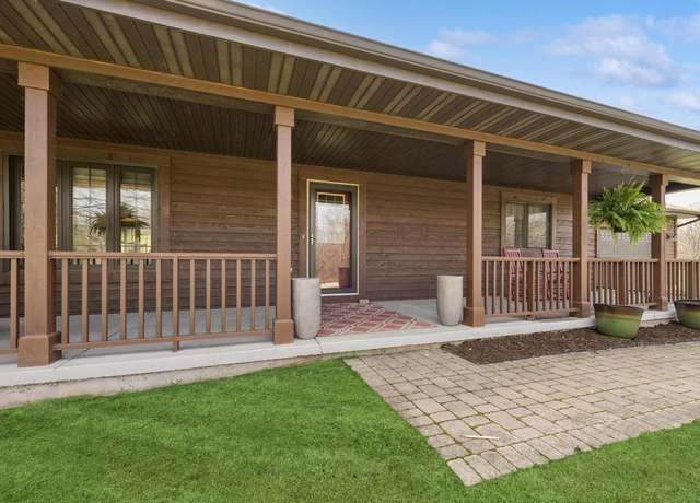 Property at 1367 Edgewood Dr, Lake Geneva, WI 53147, 3 beds, 2 baths