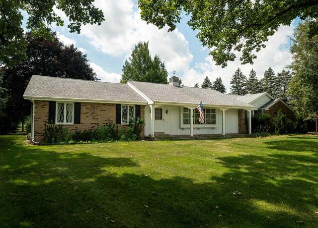 Property at N50W21625 Lisbon Rd, Menomonee Falls, WI 53051, 3 beds, 2 baths