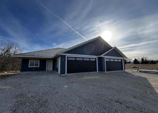 Property at 550 Raybern Ct #20, Random Lake, WI 53075, 2 beds, 2 baths