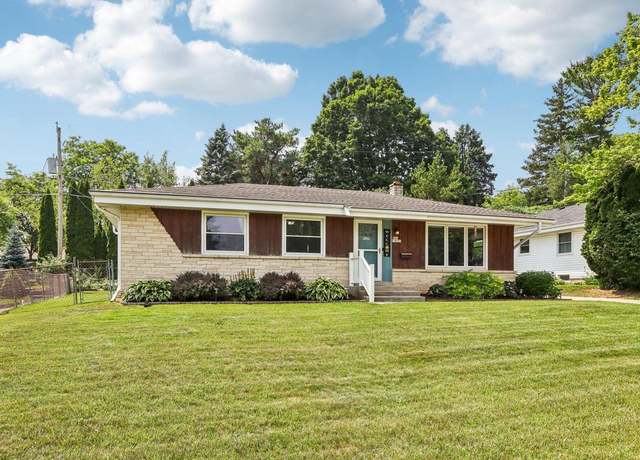 Property at N84W18355 Seneca Ct, Menomonee Falls, WI 53051, 3 beds, 1 bath