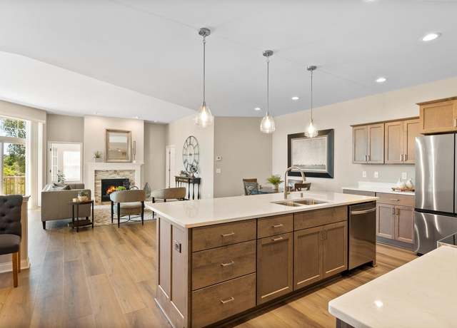 Property at 424 Standing Stone Dr Unit 9-17, Waukesha, WI 53189, 2 beds, 2 baths