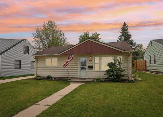 Property at 6417 W Bennett Ave, Milwaukee, WI 53219, 2 beds, 1 bath