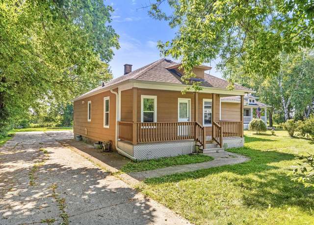 Property at 7229 Douglas Ave, Racine, WI 53402, 3 beds, 1.5 baths