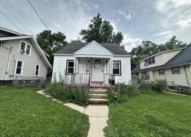 Property at 321 Harrison Ave, Waukesha, WI 53186, 3 beds, 1 bath