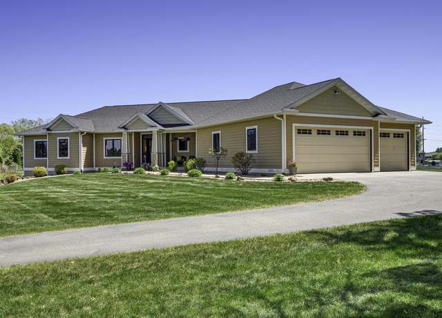 Property at N7256 Cottonwood Ln, Holmen, WI 54636, 4 beds, 3.5 baths