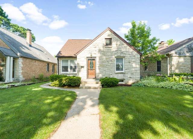 Property at 5711 N Braeburn Ln, Glendale, WI 53209, 3 beds, 2 baths