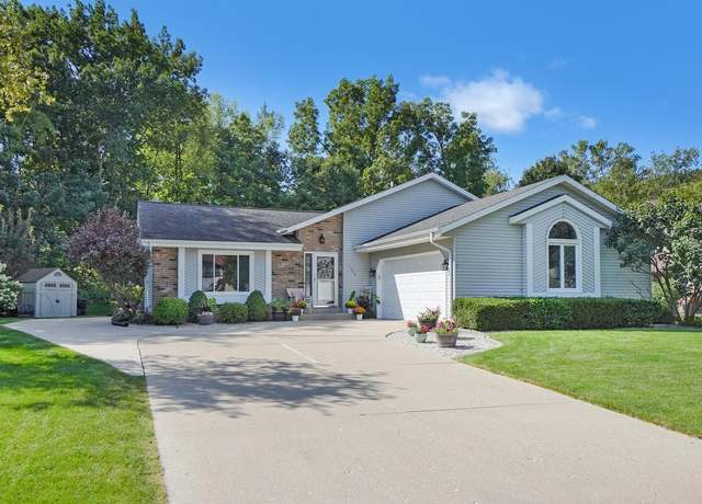 Property at 11203 W Drake Ln, Franklin, WI 53132, 4 beds, 2 baths