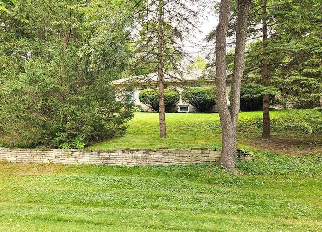 Property at 1650 S Lilly Ln, New Berlin, WI 53146, 4 beds, 1 bath