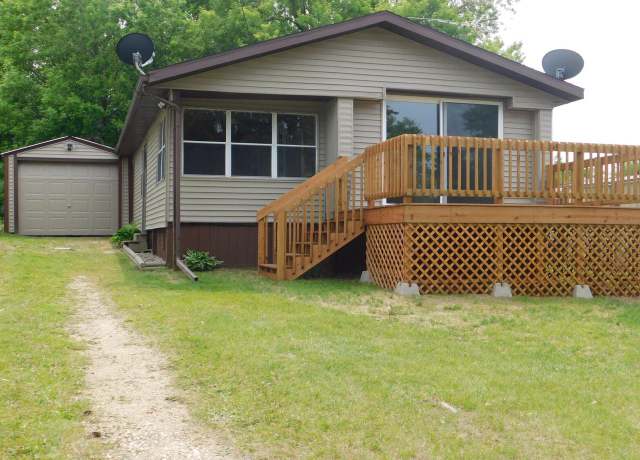 Property at W5325 W Sandy Dr, Shawano, WI 54166, 2 beds, 1 bath