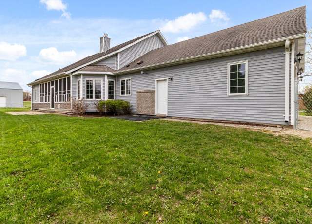Property at 33228 Washington Ave, Burlington, WI 53105, 3 beds, 3.5 baths