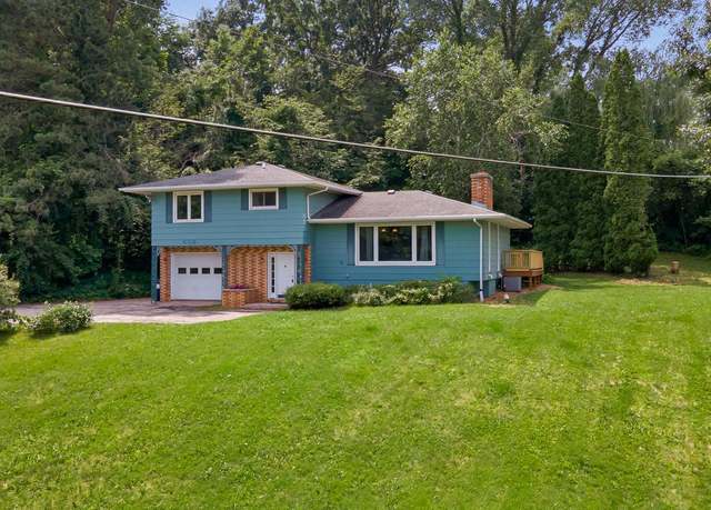 Property at 606 Birchwood Ln, West Salem, WI 54669, 3 beds, 2.5 baths
