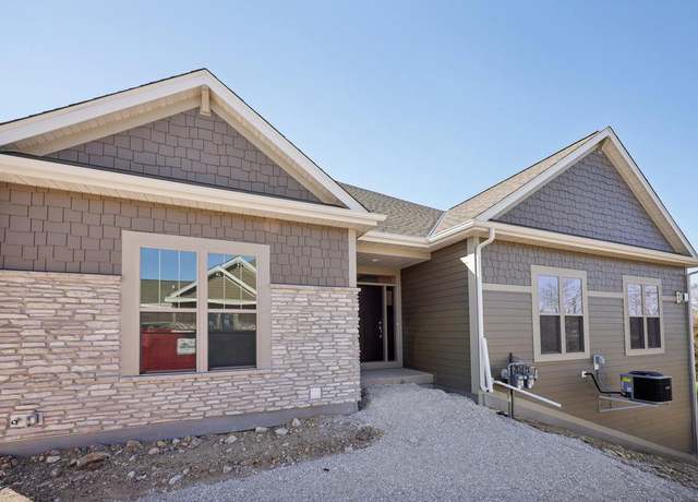 Property at N28W25273 Parkway Ridge Cir Unit -A Bldg 13 Unit 48, Pewaukee, WI 53072, 2 beds, 2 baths