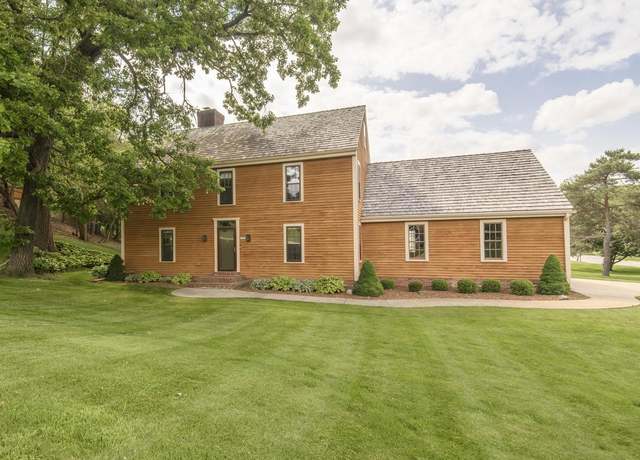 Property at 20800 Brook Park Dr, Brookfield, WI 53045, 4 beds, 2.5 baths