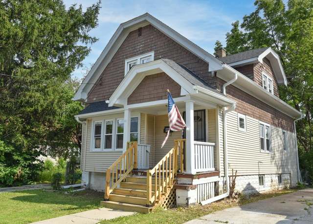 Property at 4025 W Fairmount Ave, Milwaukee, WI 53209, 4 beds, 2 baths