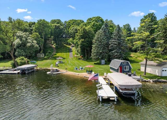 Property at 3935 Oak Ave, West Bend, WI 53095, 3 beds, 4 baths