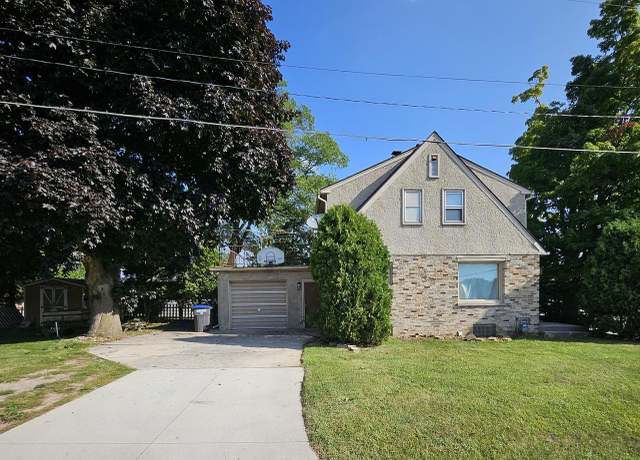 Property at 2732 N 21st St, Sheboygan, WI 53083, 4 beds, 1.5 baths