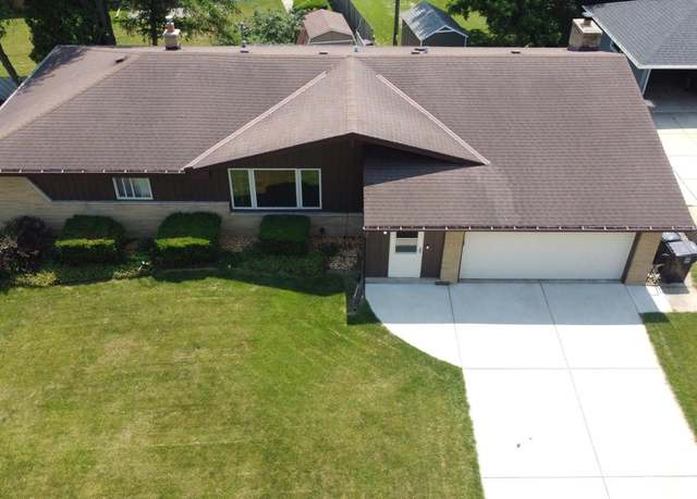 Property at 1773 Juniper Cir, South Milwaukee, WI 53172, 3 beds, 1.5 baths