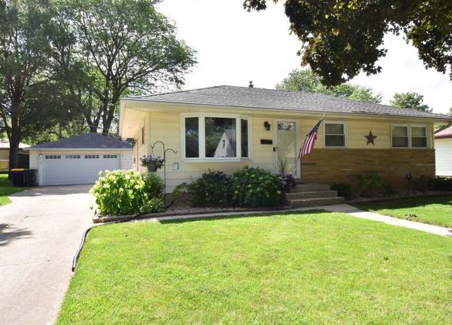 Property at 2961 S 102nd St, West Allis, WI 53227, 3 beds, 1.5 baths
