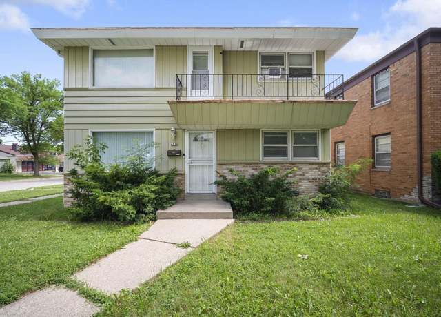 Property at 6236 W Medford Ave, Milwaukee, WI 53218, 6 beds, 2 baths