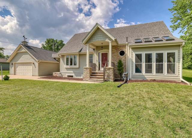 Property at 3626 W Missouri Ave, Franklin, WI 53132, 4 beds, 3.5 baths
