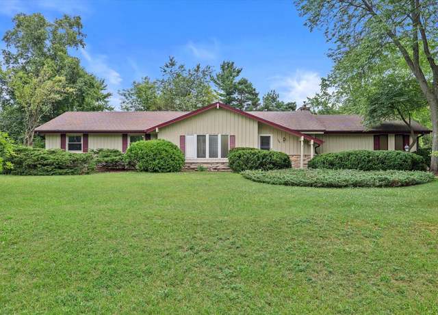 Property at 1788 Woodsfield Dr, Richfield, WI 53076, 3 beds, 1.5 baths