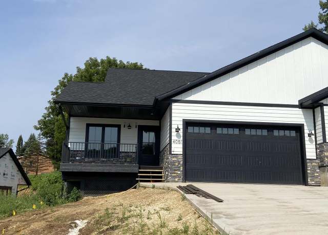 Property at 4051 Brooke Elizabeth Dr, Onalaska, WI 54650, 2 beds, 2 baths