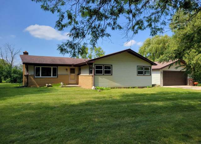 Property at 7012 Majestic Dr, Racine, WI 53402, 3 beds, 1 bath