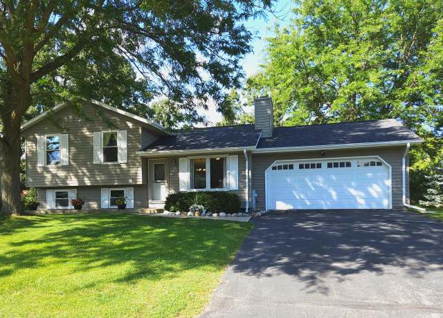 Property at N65W23378 Elm Dr, Sussex, WI 53089, 3 beds, 1.5 baths