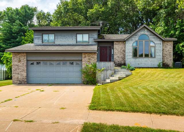 Property at 1224 Red Cedar Ct, Onalaska, WI 54650, 5 beds, 2 baths