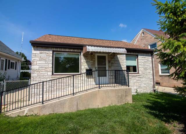 Property at 1131 S 109th St, West Allis, WI 53214, 2 beds, 1 bath