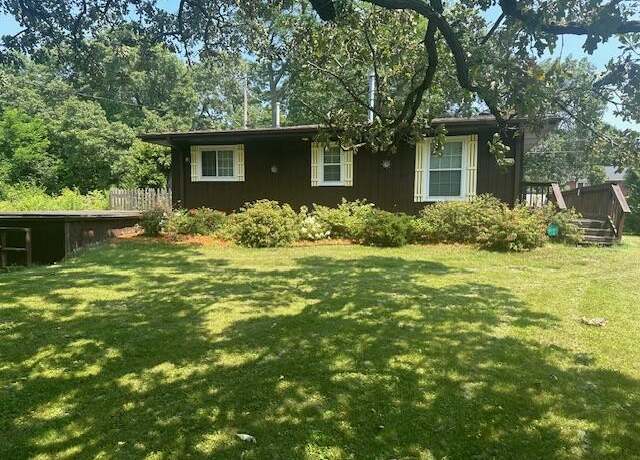 Property at 8833 5th Ave, Pleasant Prairie, WI 53158, 2 beds, 1 bath