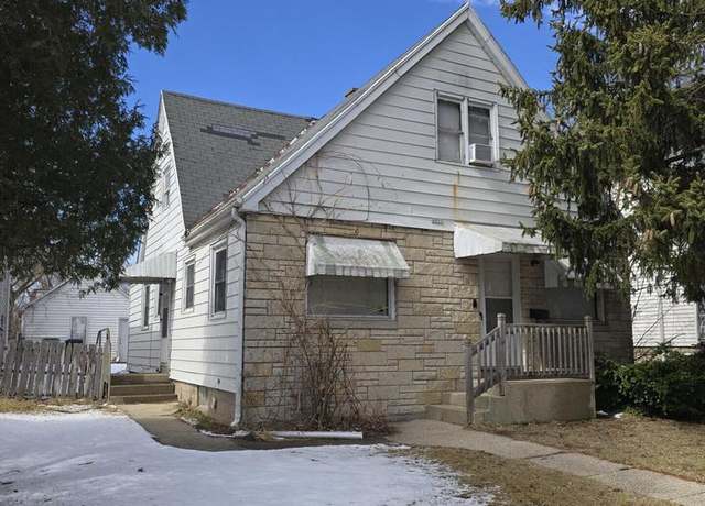 Property at 4951 N 37th St, Milwaukee, WI 53209, 3 beds, 1 bath