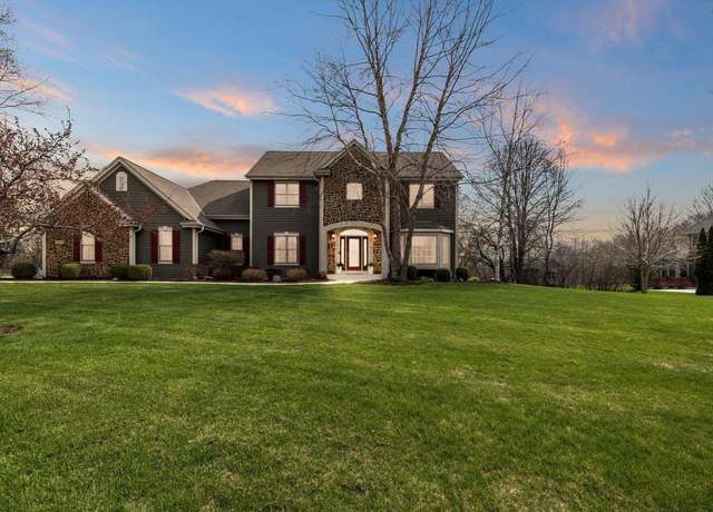 Property at 4048 Hawks Ridge Dr, Hubertus, WI 53033, 4 beds, 3.5 baths