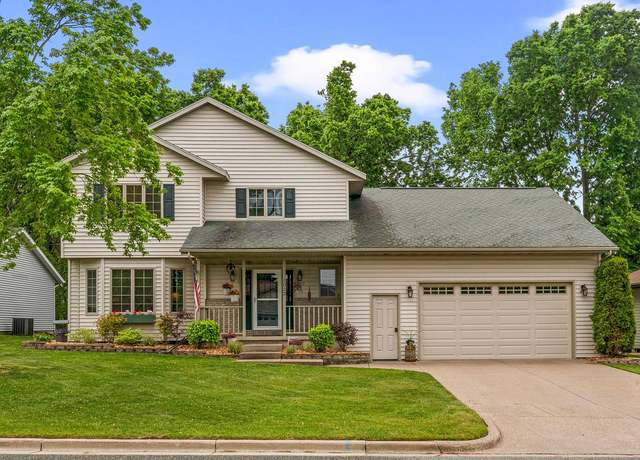 Property at 1022 Westview Circle Dr, Onalaska, WI 54650, 4 beds, 3 baths