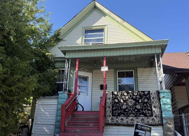 Property at 1562 W Odell St, Milwaukee, WI 53204, 5 beds, 2 baths