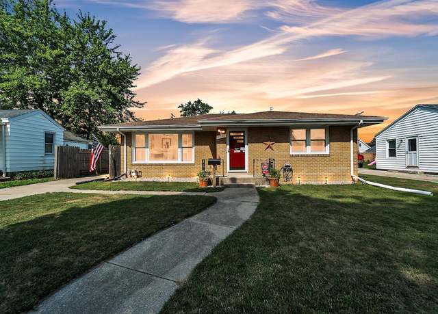 Property at 3340 6th Ave, Racine, WI 53402, 3 beds, 1.5 baths