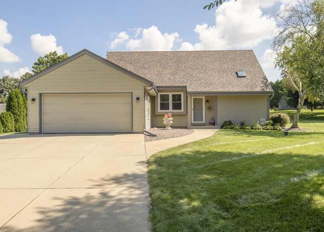 Property at W273S2112 Fenway Drive North Dr, Waukesha, WI 53188, 4 beds, 2 baths