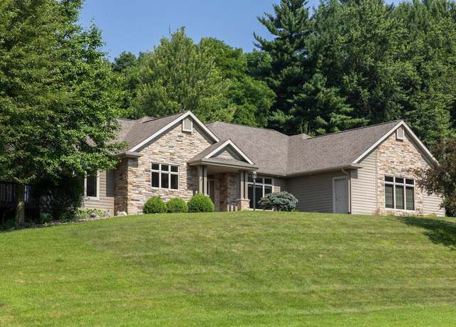 Property at 503 Pine Valley Ct, Onalaska, WI 54650, 3 beds, 2.5 baths