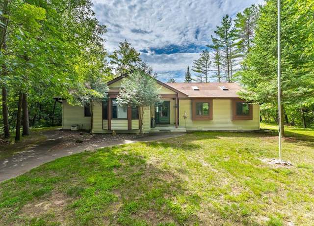 Property at 9049 Sunshine Dr, Tomahawk, WI 54487, 3 beds, 2 baths