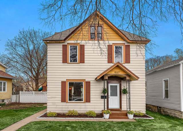 Property at 1537 Liberty St, La Crosse, WI 54603, 4 beds, 2.5 baths