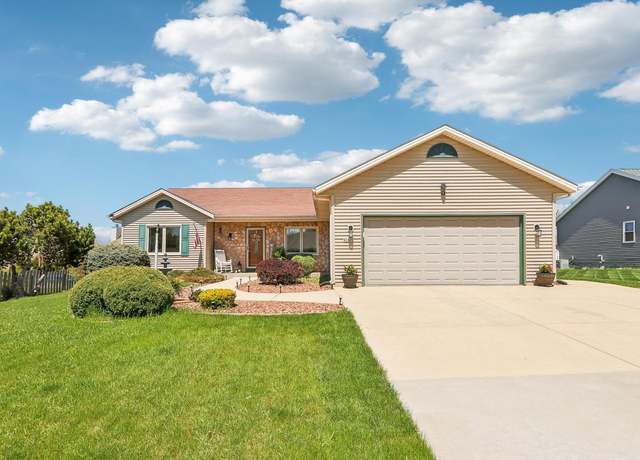 Property at 4102 W Forest Hill Ave, Franklin, WI 53132, 3 beds, 2 baths