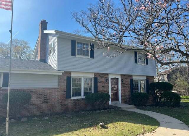 Property at 4144 Mary St, Waterford, WI 53185, 4 beds, 1.5 baths