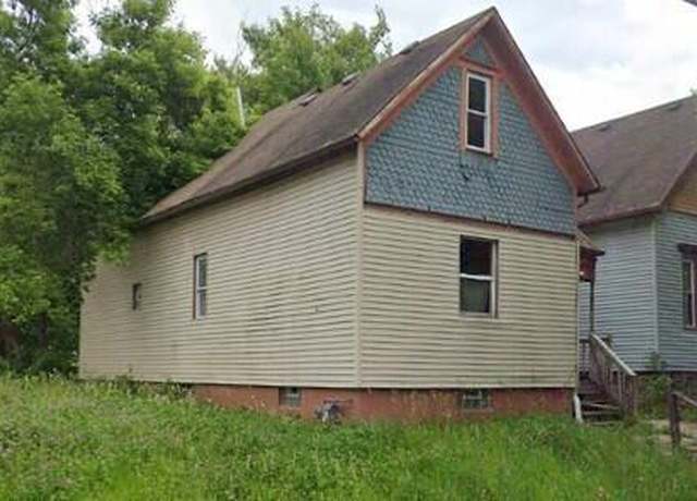 Property at 2040 N 24th Pl, Milwaukee, WI 53205, 2 beds, 1 bath
