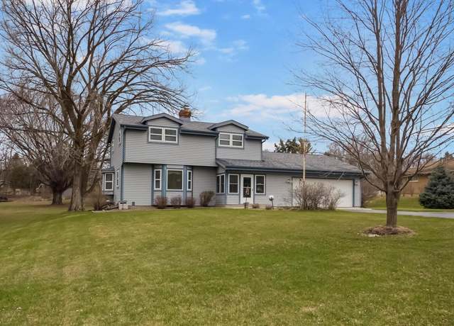 Property at 3280 Sunset Graze Dr, Richfield, WI 53076, 5 beds, 2 baths
