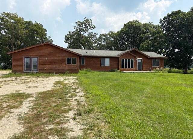 Property at N2450 Wenham Rd, Fort Atkinson, WI 53538, 3 beds, 4 baths