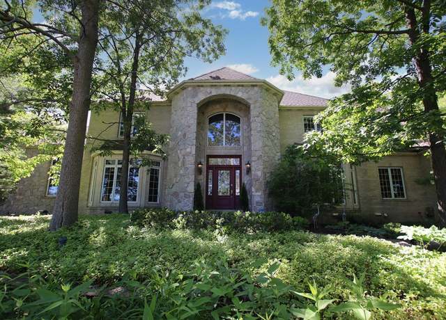 Property at 364 Ledgewood Dr, Fond Du Lac, WI 54937, 4 beds, 6 baths