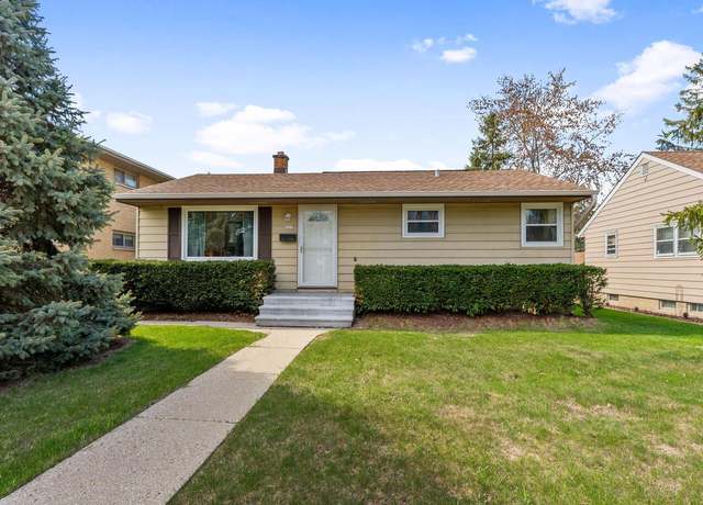 Property at 9517 W Capitol Dr, Milwaukee, WI 53222, 3 beds, 1 bath
