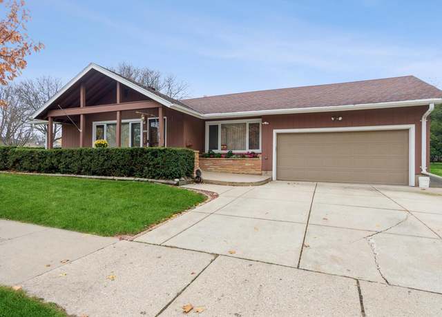 Property at 709 N 72nd St, Wauwatosa, WI 53213, 2 beds, 2 baths