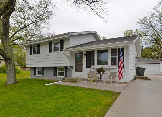 Property at 3312 Indian Trl, Racine, WI 53402, 4 beds, 1 bath