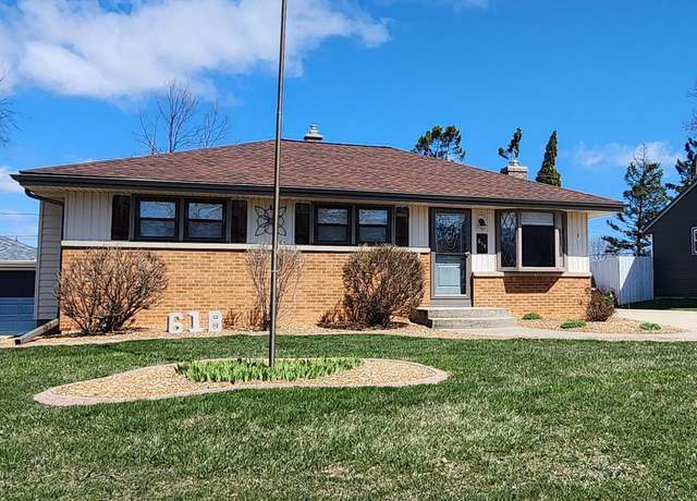 Property at 618 Clark Ave, South Milwaukee, WI 53172, 3 beds, 2 baths